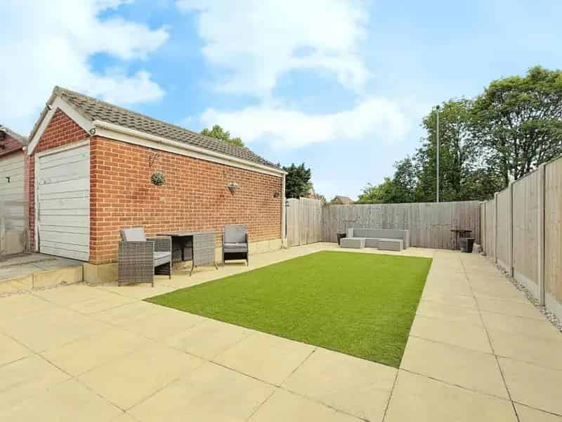 2 bedroom Bungalow
 For Sale