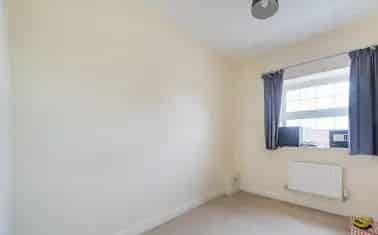 Canal View Apartment Two Double Bedrooms Allocated Parking