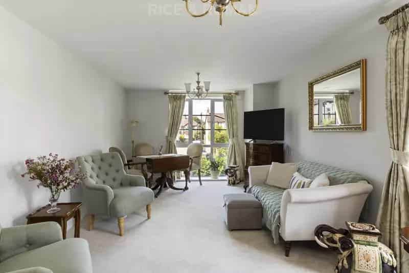 2 Bedroom Retirement Apartment to Rent Liberty House