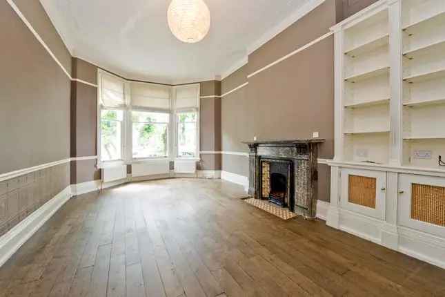 3 Bedroom Garden Maisonette for Sale in London W14