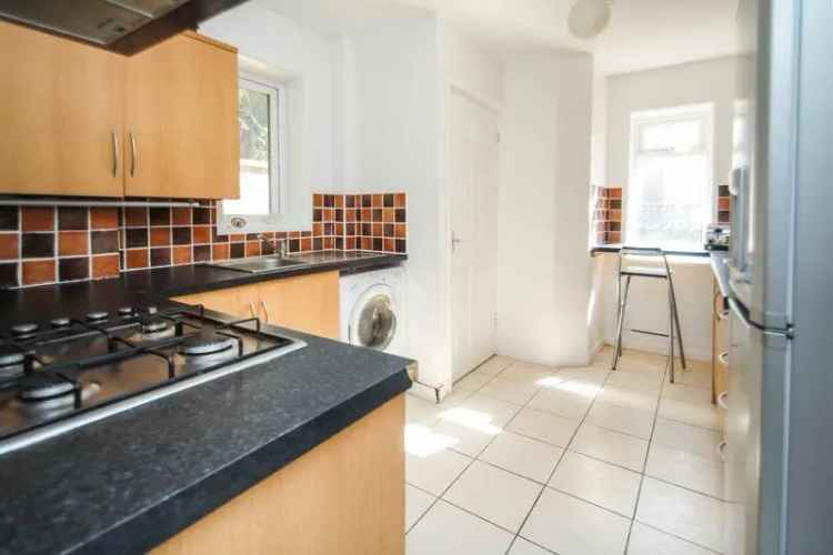 4 Bedroom Detached Student House Bournemouth