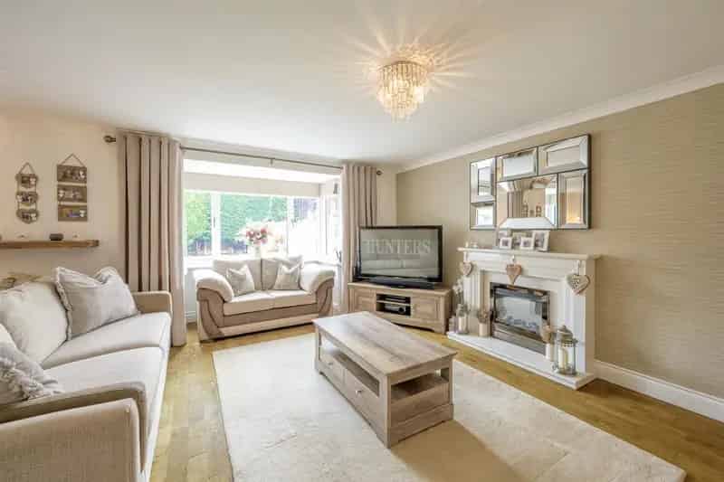 3 Bedroom Detached House For Sale 1023 SQ FT