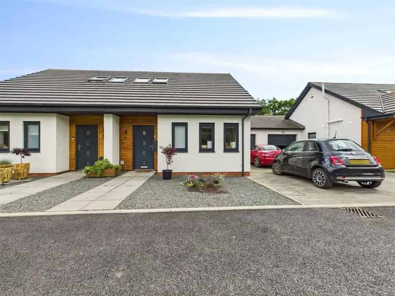 2 Bedroom Semi-Detached House for Sale