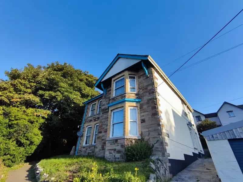Flat To Rent Available 20251107
