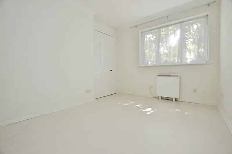 1 Bedroom House To Rent 437 SQ FT Available Now