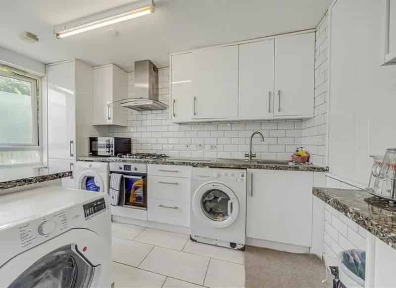 3 Bed Split Level Apartment Whitechapel Excellent Transport Links