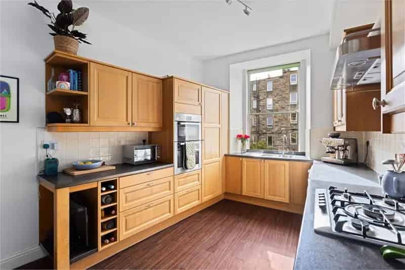 1 Bed Flat - Others with 1 Reception Room