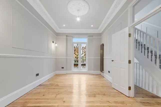 Stunning 4-Bedroom House for Sale in London N1