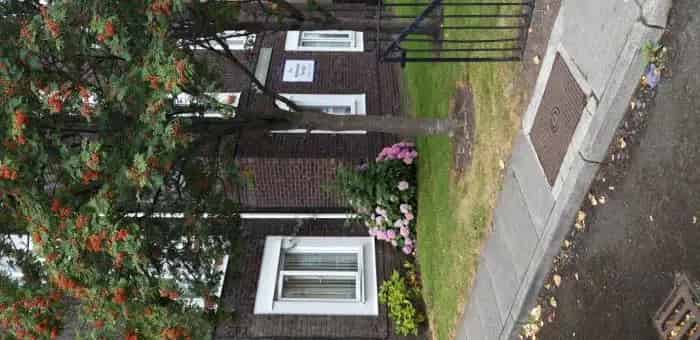 Studio Bedsit Flat in Edge Hill - Gas Central Heating, Gardens, Pets Allowed