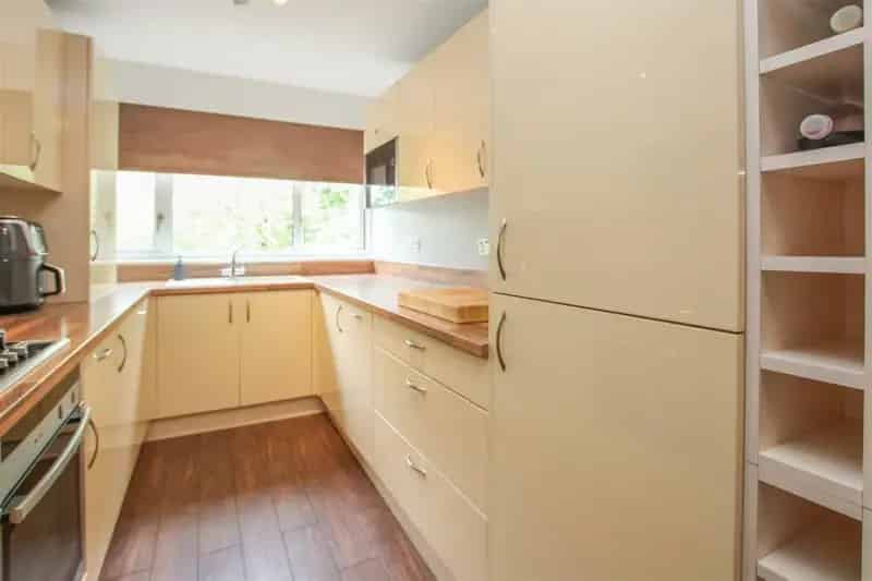 2 Bedroom Apartment for Sale near Brentwood High Street