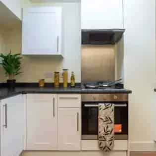 31m² 1 Room Flat Manchester - Ensuite Medium