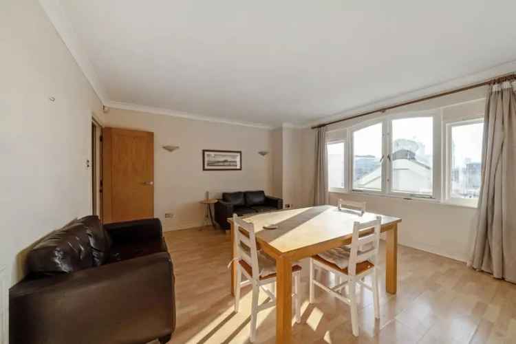 2 Bedroom Penthouse Apartment near St Pauls Cathedral