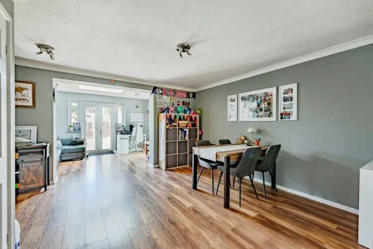 3 Bed Semi-Detached House Crawley Down