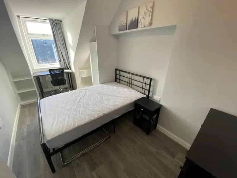1 Bedroom House of Multiple Occupation HMO To Rent