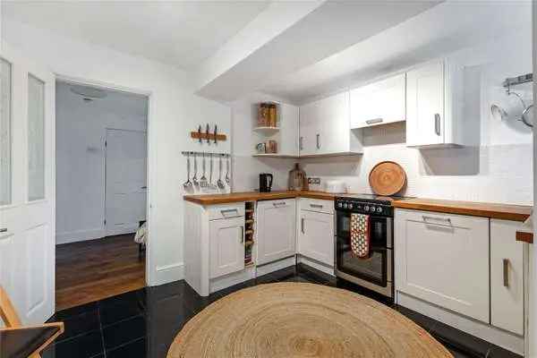 3 Bed Apartment for Sale in Sneyd Park Bristol