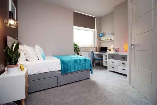 Room to Rent in Cathays Cardiff - En-suite & Bills Included