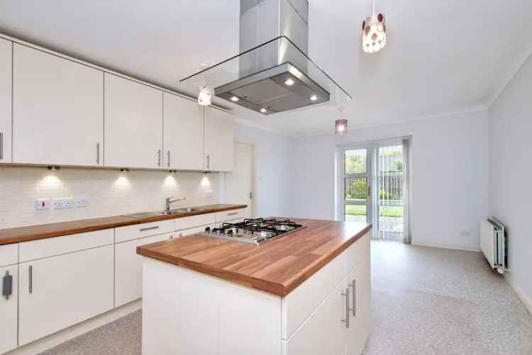 Modern 3-Bedroom Family Home in Laurencekirk