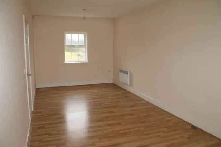 2 Bedroom Flat For Sale Top Floor Apartment En Suite Parking Central Heating