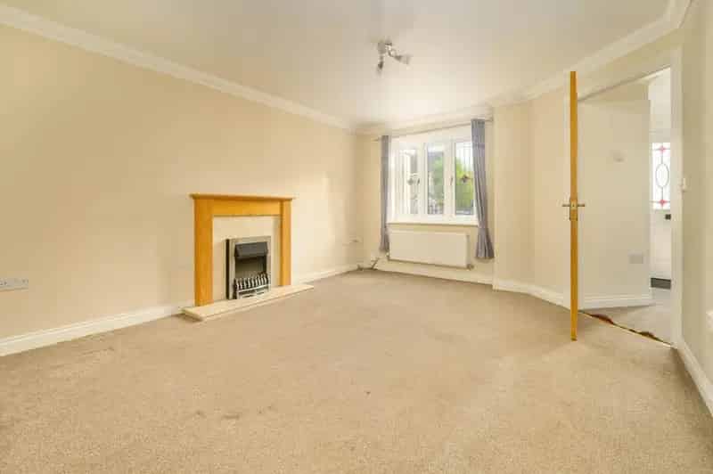3 Bedroom Townhouse For Sale