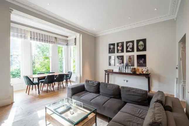 3 Bedroom Apartment for Sale in St Johns Wood