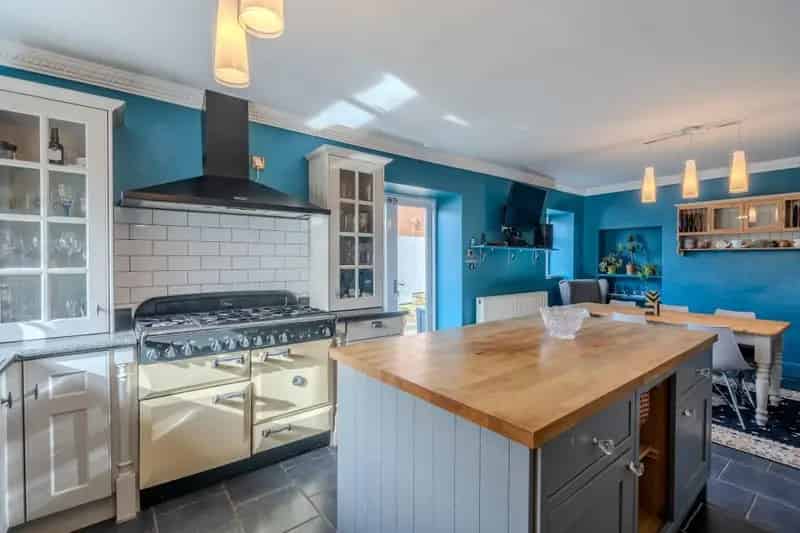 4 Bedroom Barn Conversion Coltishall