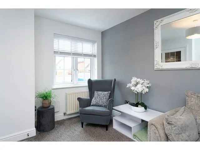 2 Bedroom Mid Terrace House for Sale Motherwell