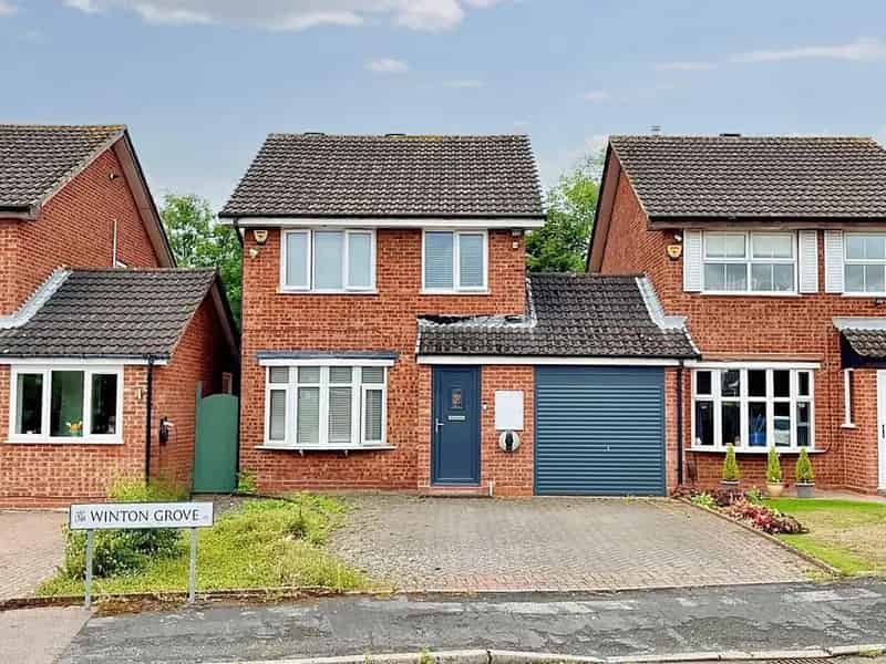 3 Bedroom Link Detached House for Sale