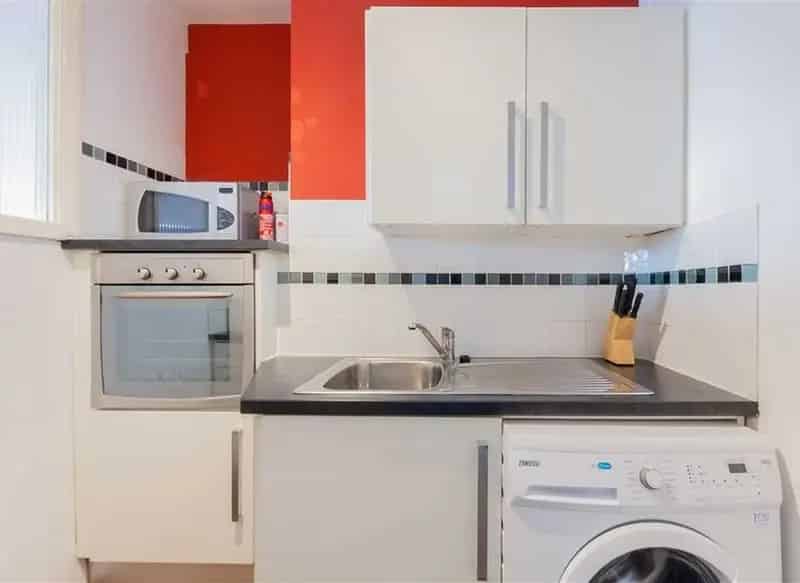 One Bedroom Flat near St James's Park - Ideal Investment or Pied-
  terre