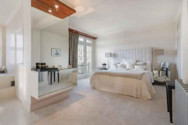 4 Bedroom Apartment for Sale in Bournemouth