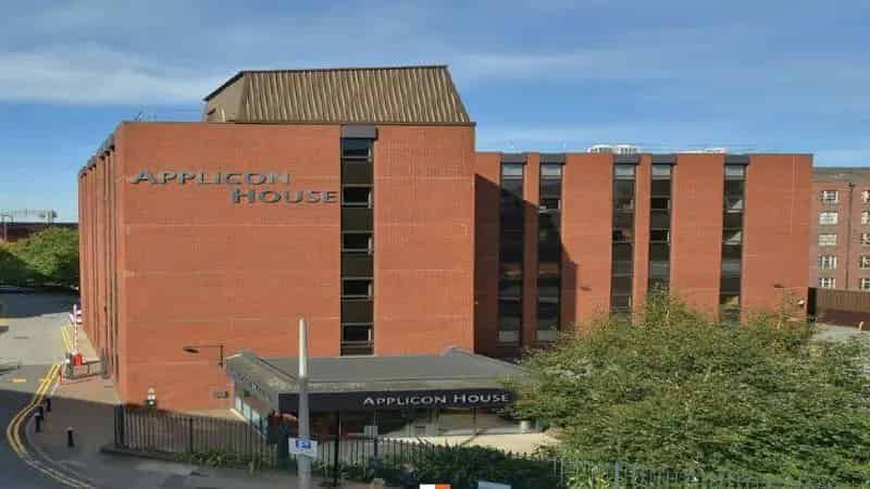 Commercial property For Rent , Exchange Street, Stockport, England
