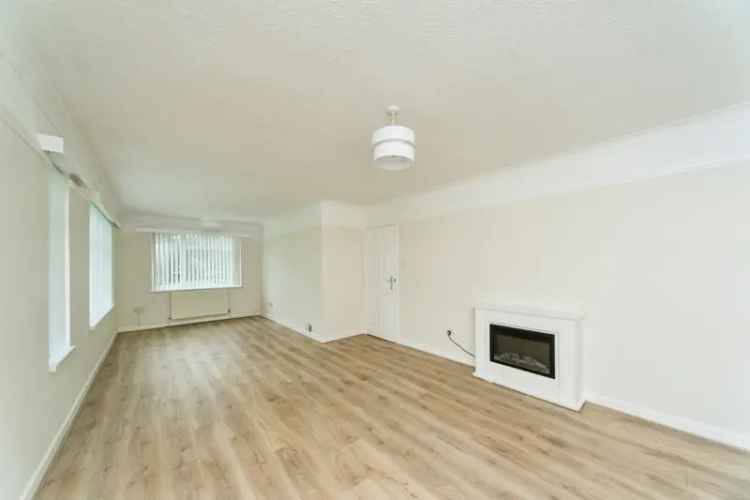 Two Bedroom Ground Floor Apartment with Private Garage and Communal Gardens