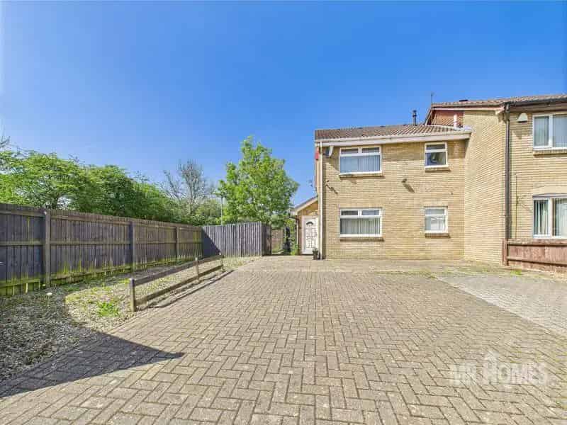 1 Bedroom End Terrace House for Sale