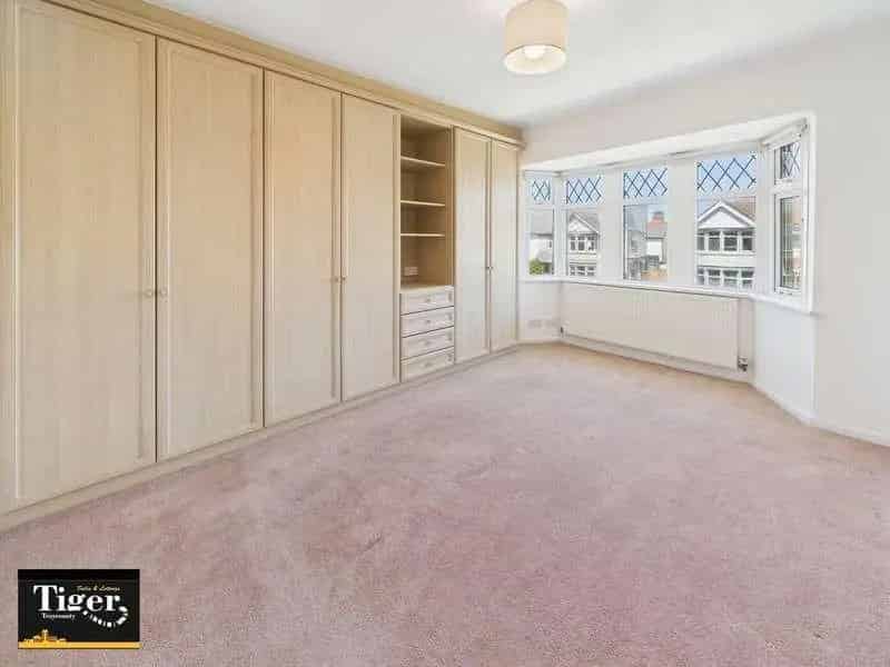 3 Bed Detached House For Sale Near Seafront