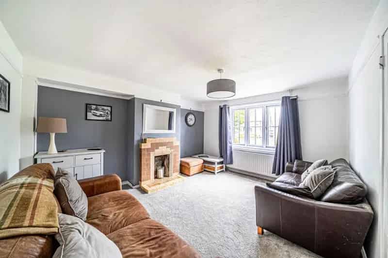 3 Bed House for Sale Overton - Large Garden & Garage