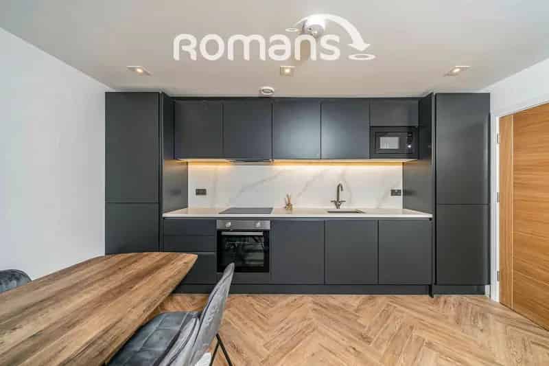 2 Bedroom Flat Reading Town Centre