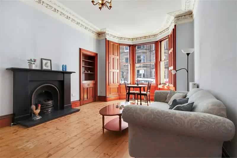 2 Bed Flat Bruntsfield Edinburgh Main Door Garden Modern Kitchen