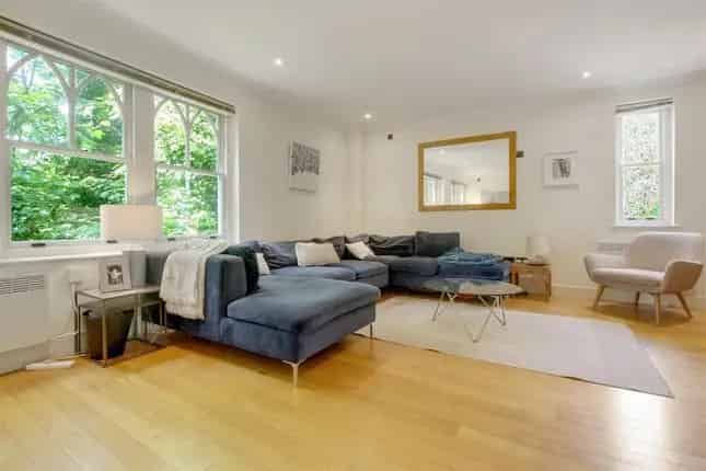 3 Bedroom Terraced House Hampstead Heath London NW3