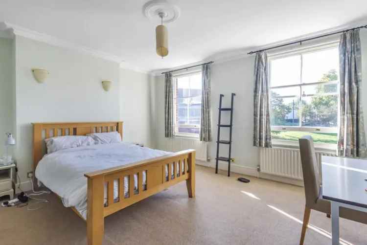 House For Sale in London, England