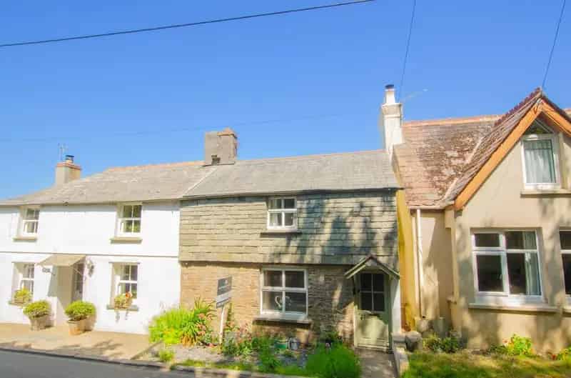 2 Bedroom Cottage for Sale No Onward Chain