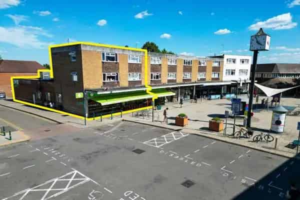 Woodley Retail Investment Property - High Yielding Mixed-Use
