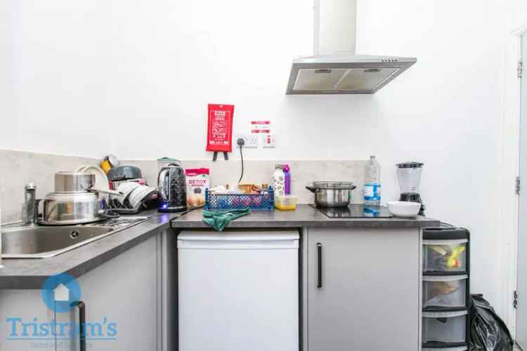 1 Bedroom Studio House for Students Zero Deposit Bills Inclusive
