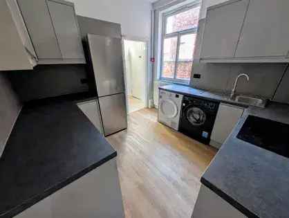 4 Double Bedroom House Manchester Near Curry Mile