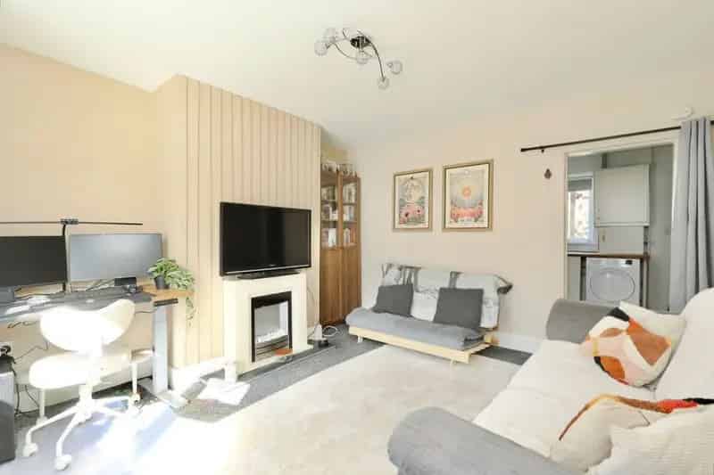 2 Bedroom End Terrace House for Sale Worksop