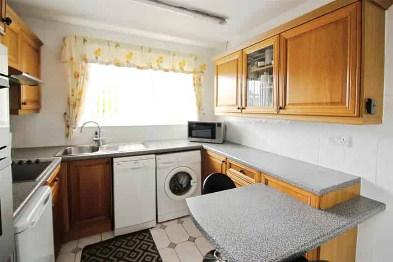3 Bedroom Detached Bungalow House to Rent