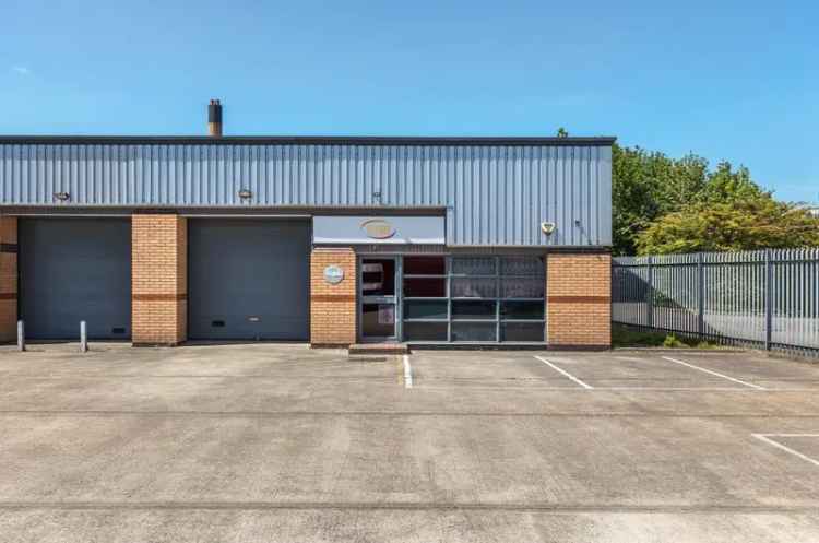 Warehouse Unit to Let in Slough Trading Estate
