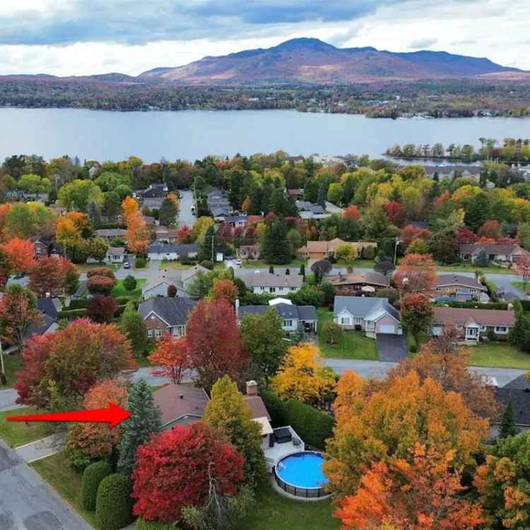 4-Bedroom House Near Lake Memphremagog with Pool and Spa