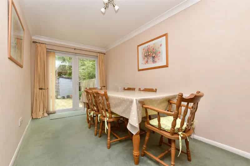 4 Bedroom Link Detached House For Sale