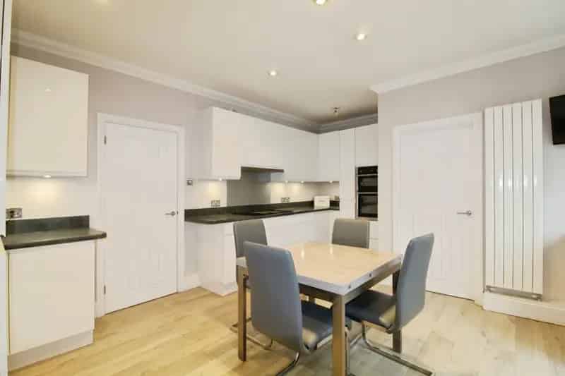 4 Bedroom Detached House for Sale in Broxbourne