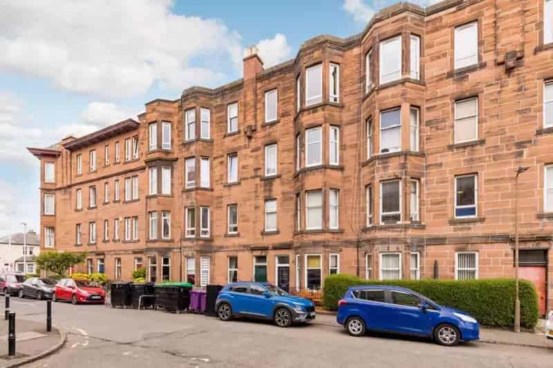 2 Bedroom Flat for Sale in Edinburgh