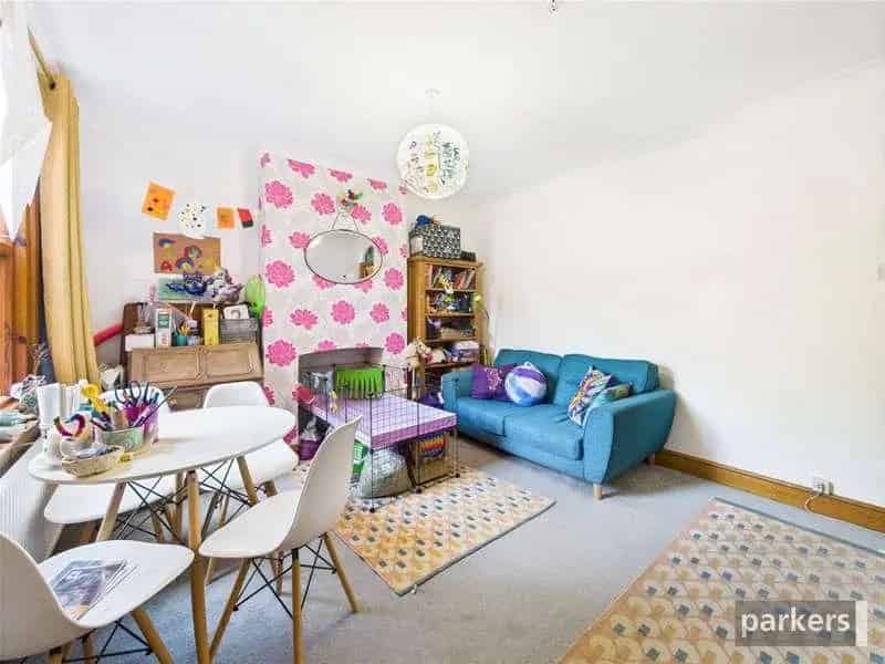 2 Bed House for Sale Near Reading Town Centre